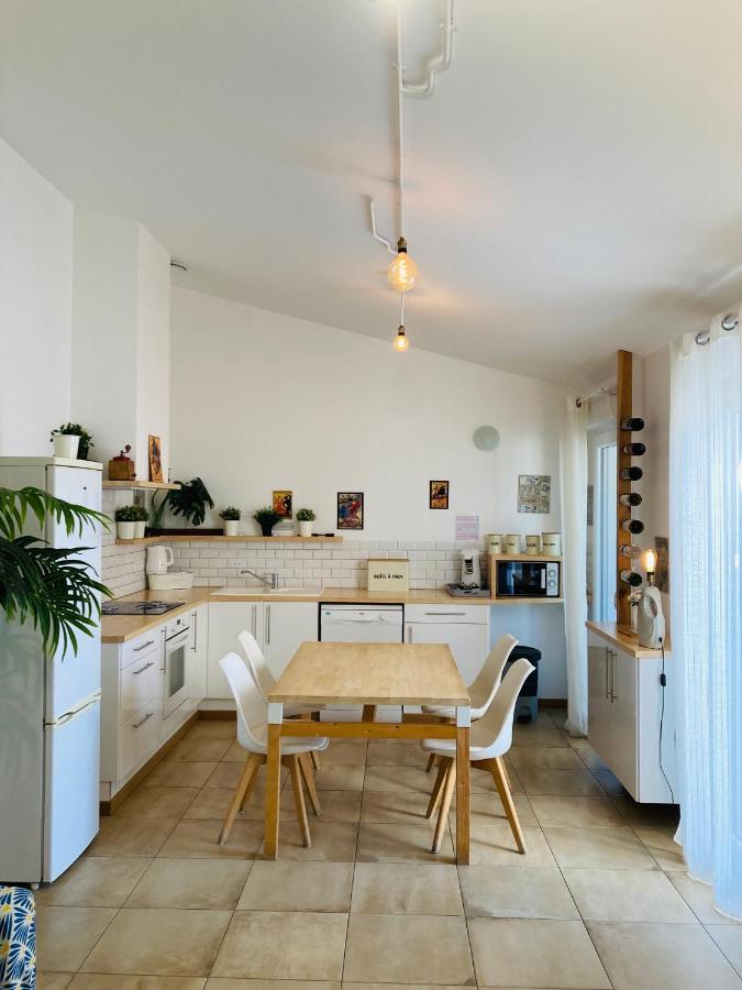 Gite Blanco Y Madera 纳博讷 外观 照片