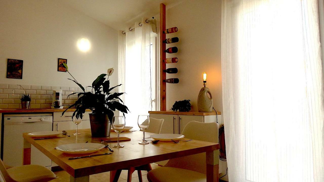 Gite Blanco Y Madera 纳博讷 外观 照片