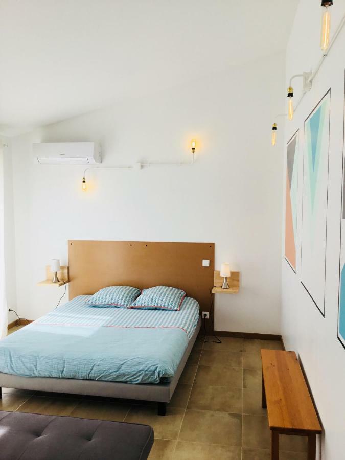 Gite Blanco Y Madera 纳博讷 外观 照片