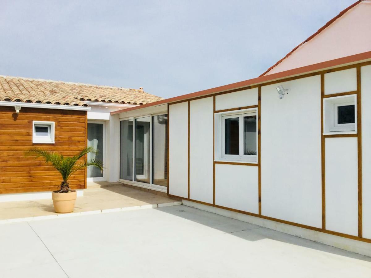 Gite Blanco Y Madera 纳博讷 外观 照片
